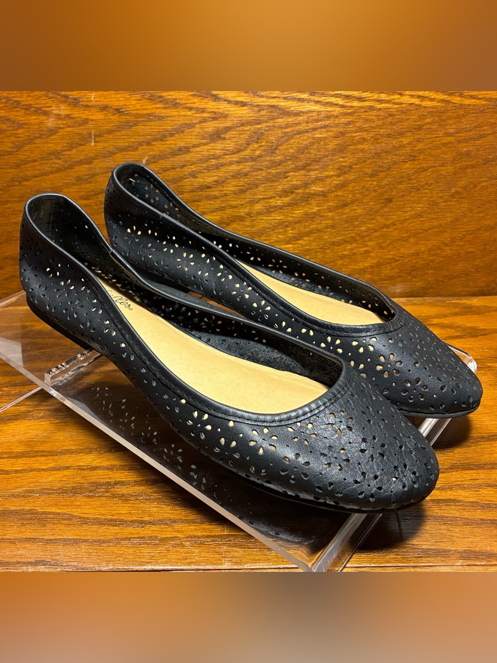 Seychelles Laser Cut Floral Ballet Flats Black Leather Size 7.5